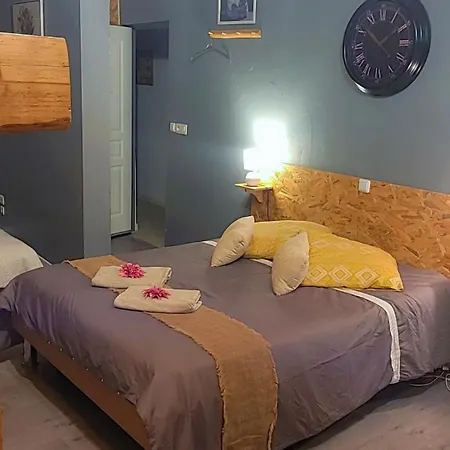 & D'hotes La Lorraine Nocleg ze śniadaniem 3*