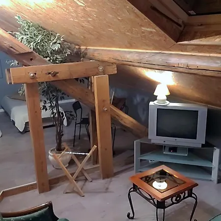 & D'hotes La Lorraine Nocleg ze śniadaniem Folkling